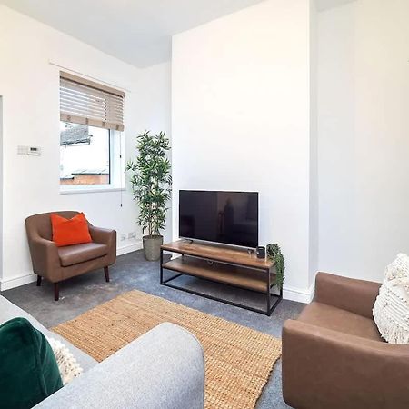 Penkhull House By Truestays - 4 Bedroom House In Stoke-On-Trent المظهر الخارجي الصورة