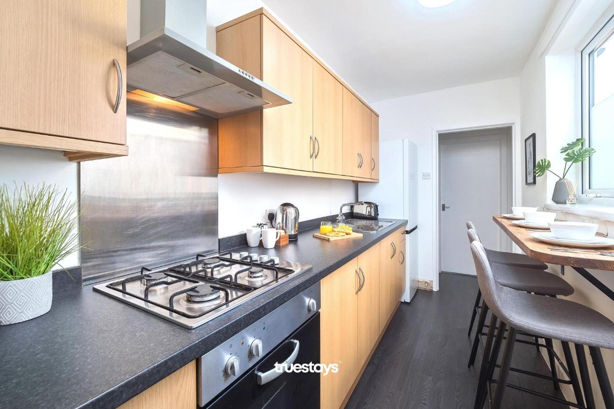 Penkhull House By Truestays - 4 Bedroom House In Stoke-On-Trent المظهر الخارجي الصورة