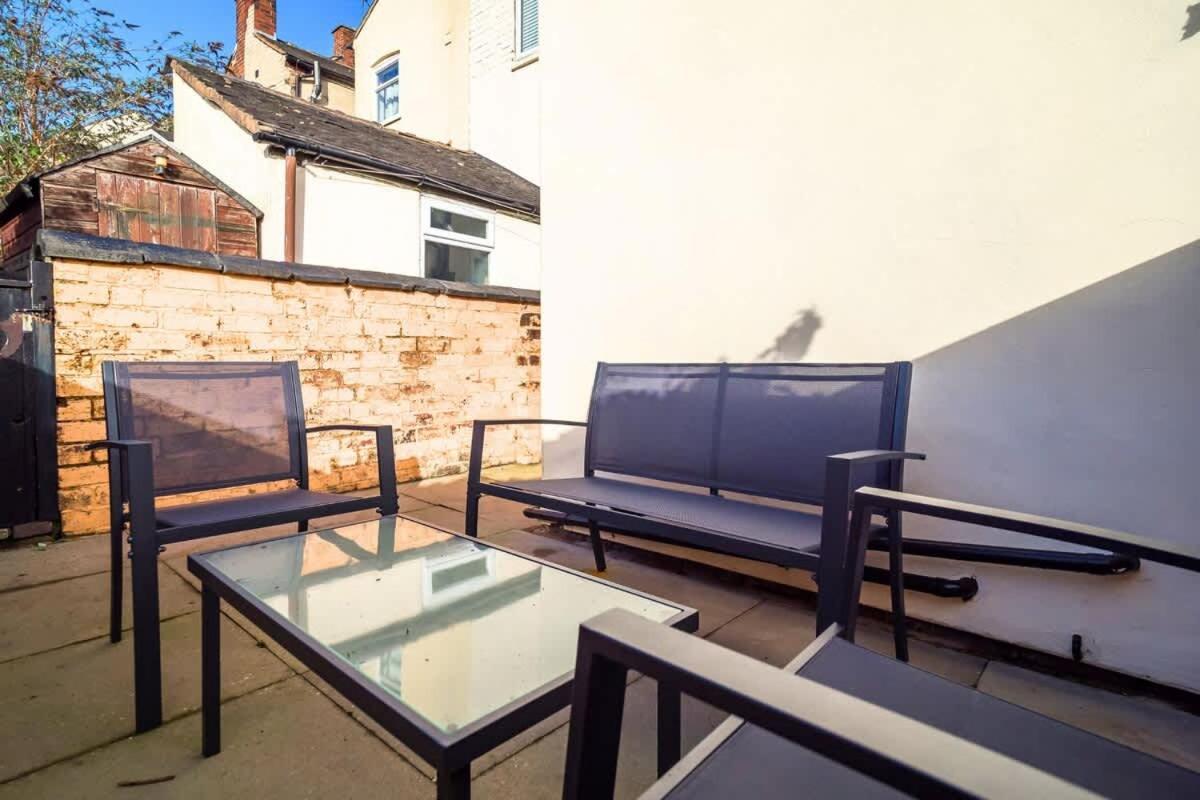 Penkhull House By Truestays - 4 Bedroom House In Stoke-On-Trent المظهر الخارجي الصورة