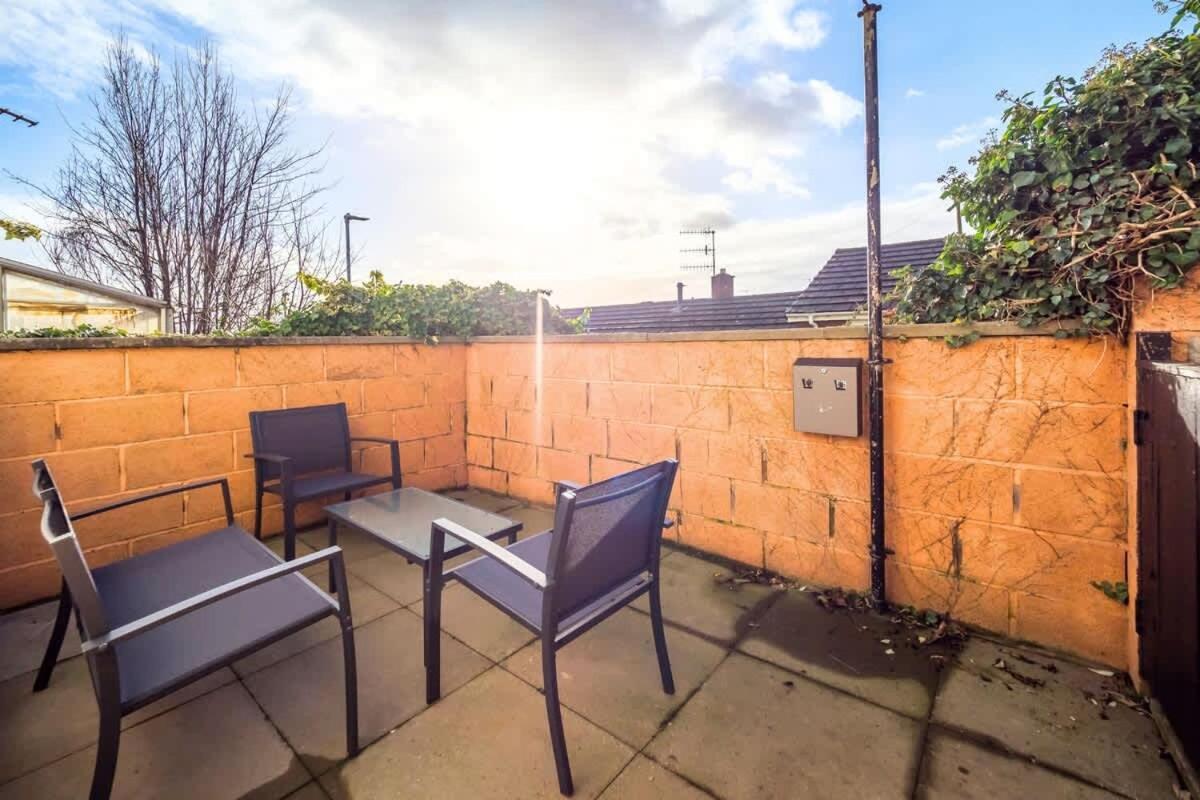 Penkhull House By Truestays - 4 Bedroom House In Stoke-On-Trent المظهر الخارجي الصورة