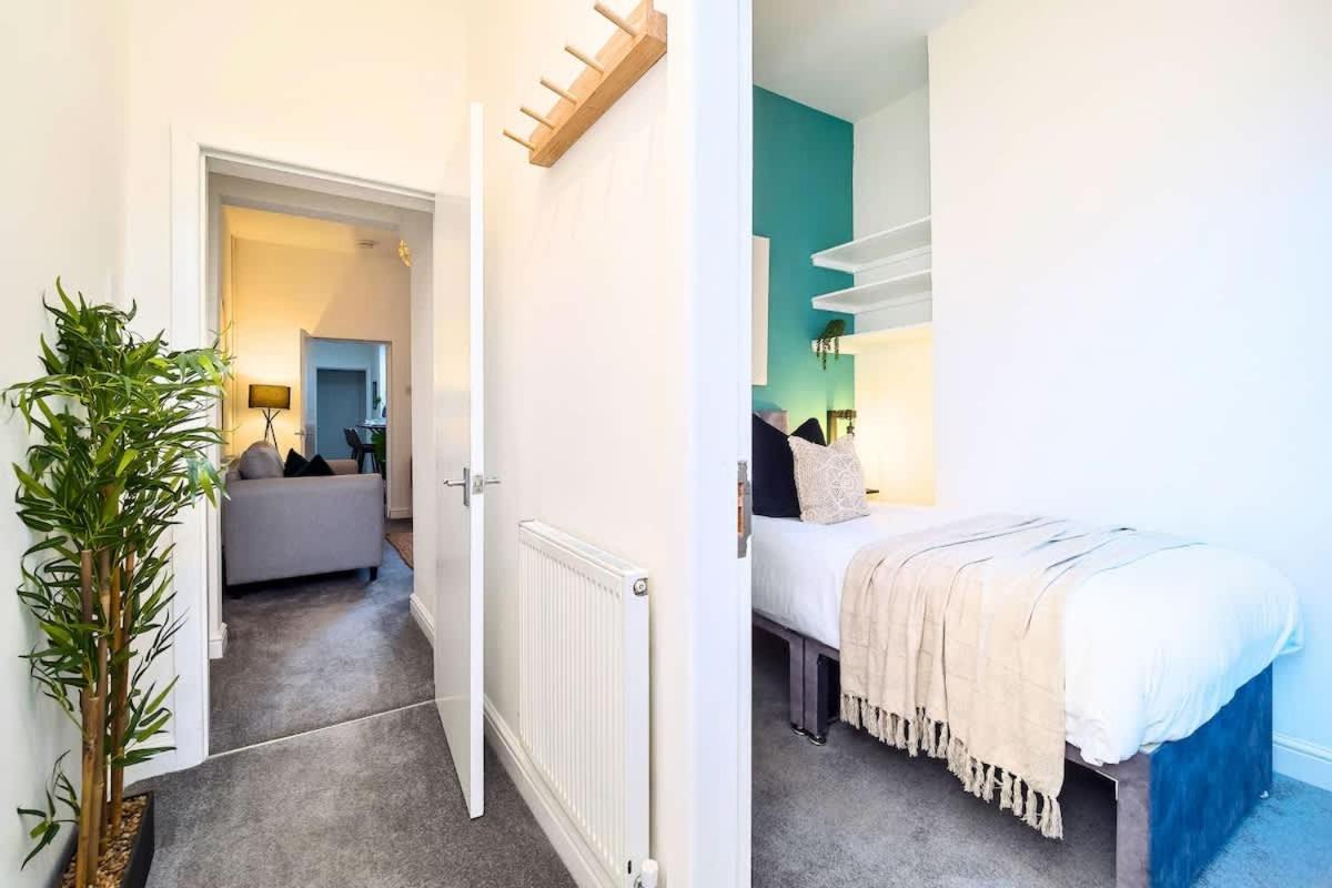 Penkhull House By Truestays - 4 Bedroom House In Stoke-On-Trent المظهر الخارجي الصورة